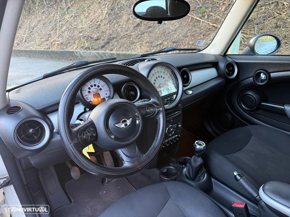 MINI 3 Portas Cooper D - 8