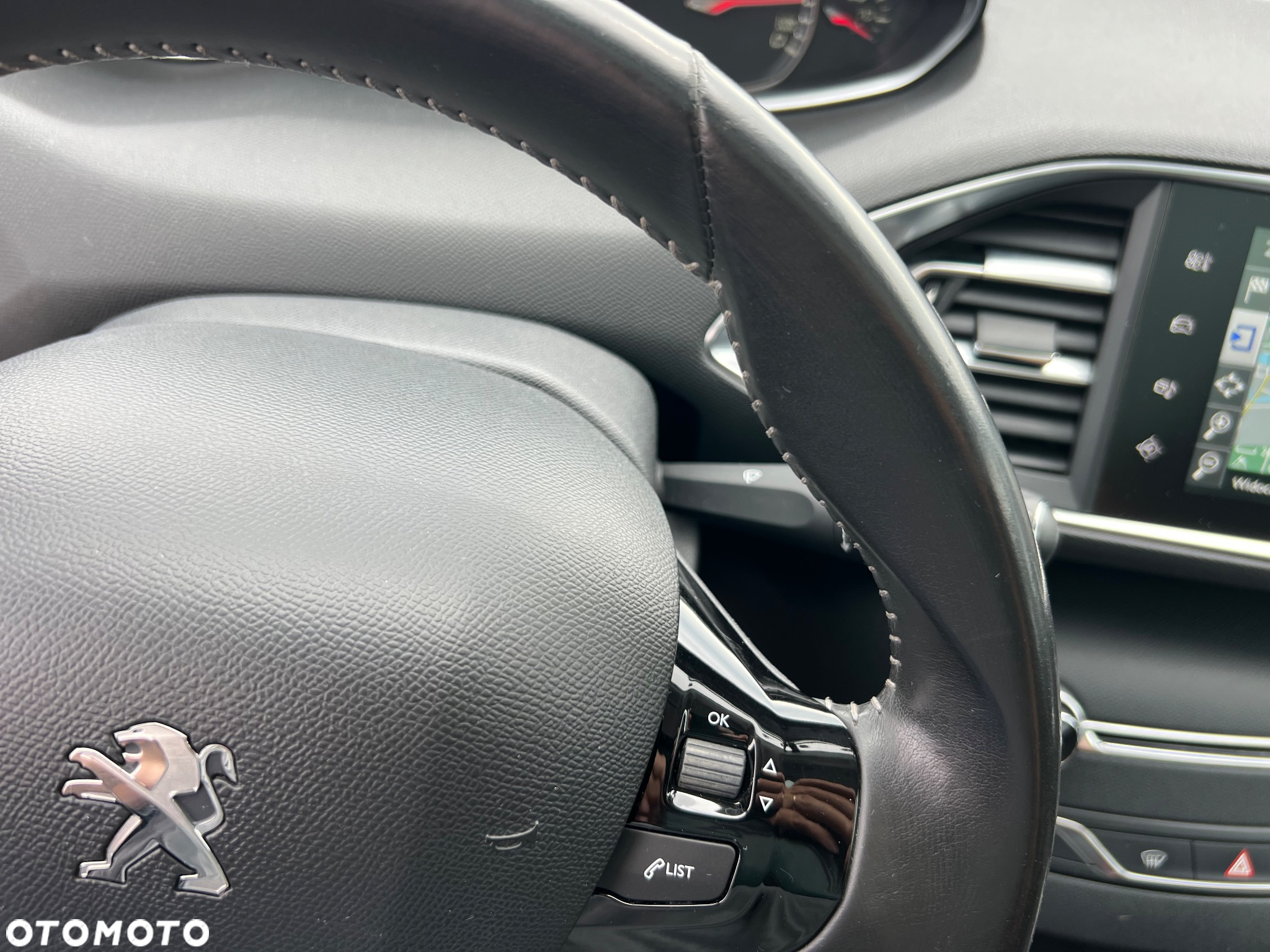 Peugeot 308 SW BlueHDi 150 EAT6 Stop & Start Business-Line - 35