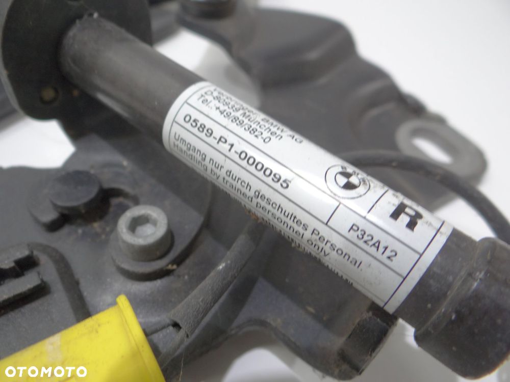 ZAWIAS MASKI NABÓJ PRAWY PRZÓD BMW F11 7249888 668 - 5