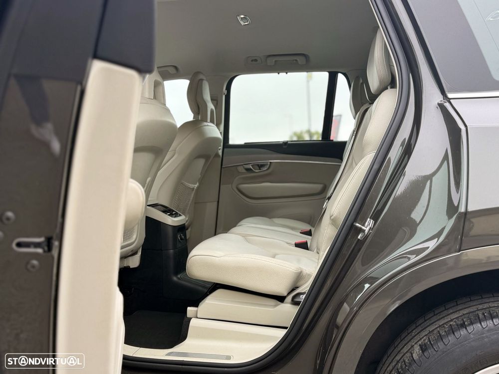 Volvo XC 90 - 8