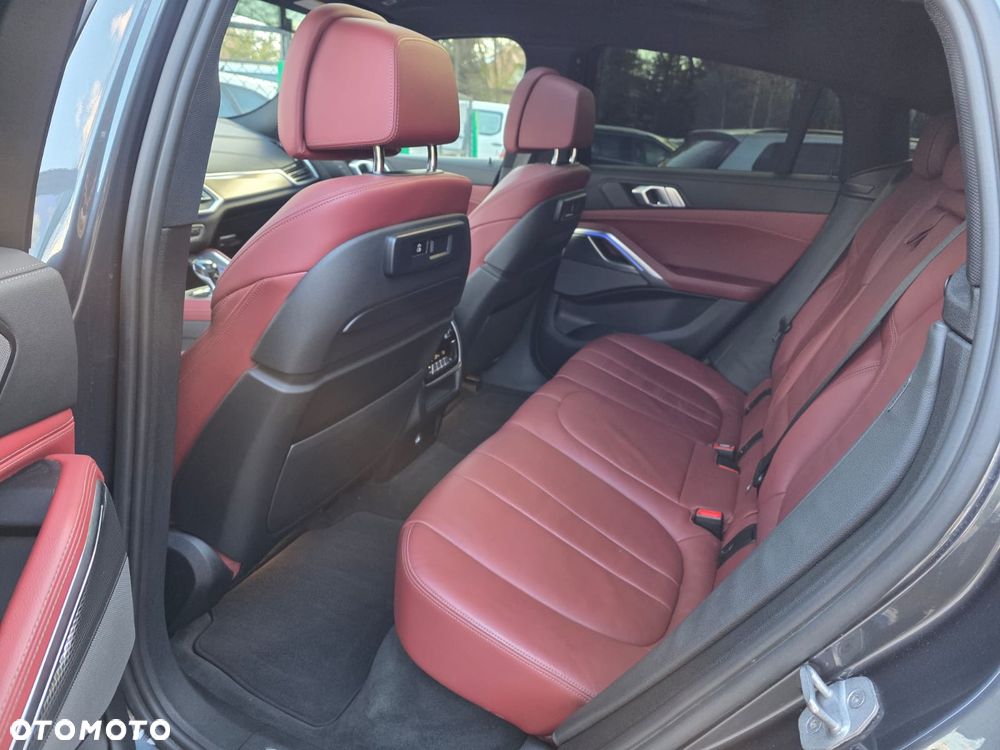 BMW X6 M50i - 22