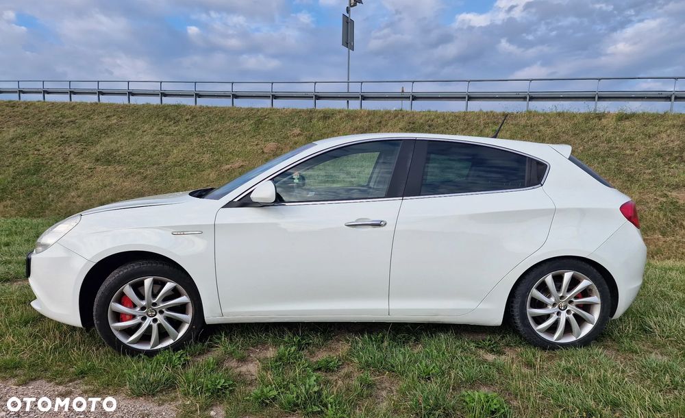 Alfa Romeo Giulietta 2.0 JTDM Distinctive - 24