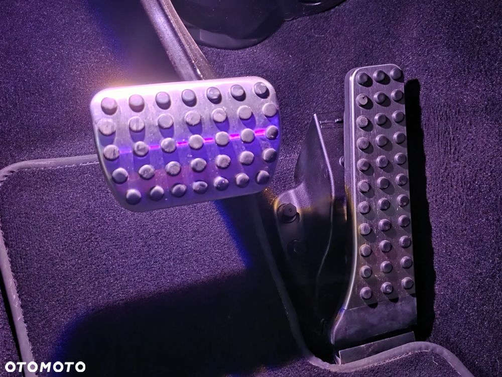 Mercedes-Benz AMG GT - 39