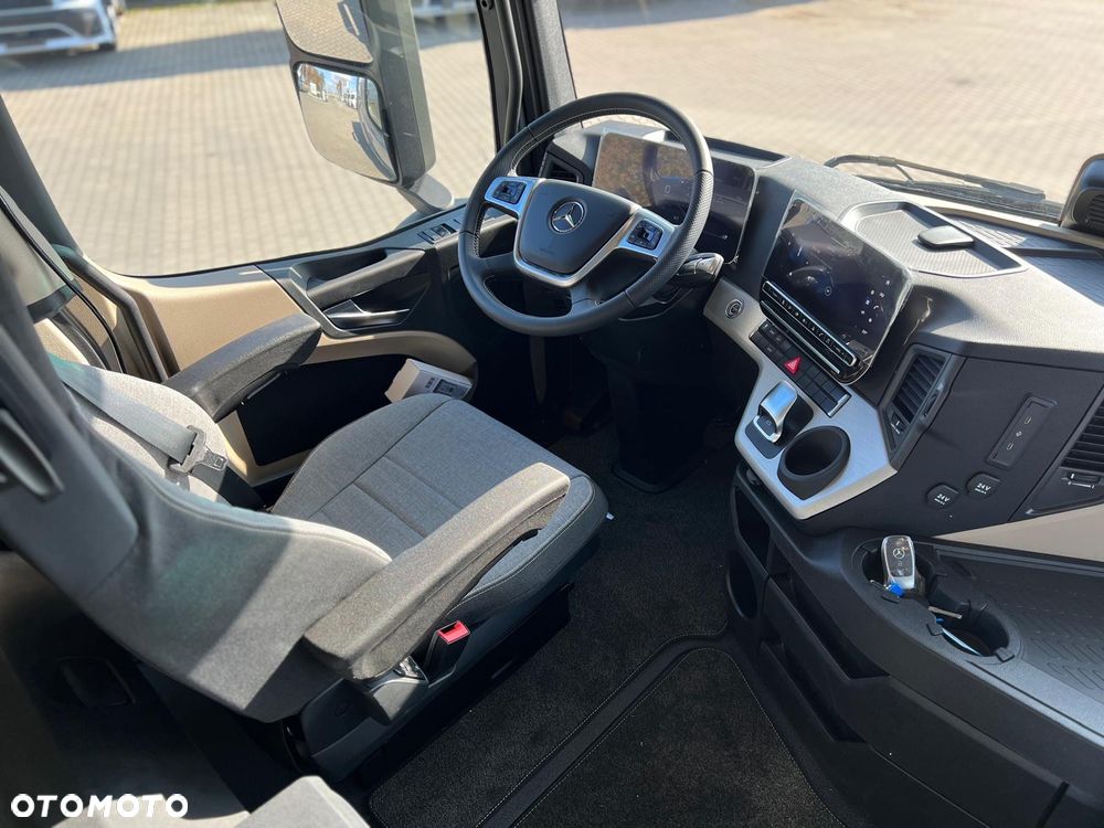 Mercedes-Benz Actros - 32