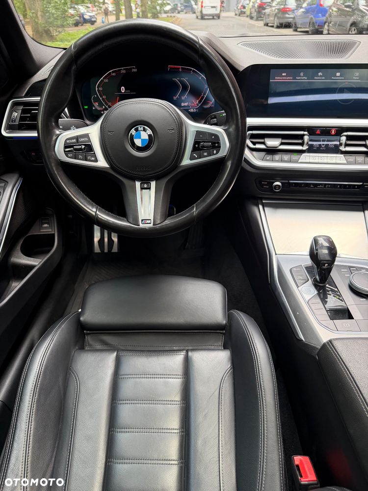 BMW Seria 3 330i xDrive M Sport - 27