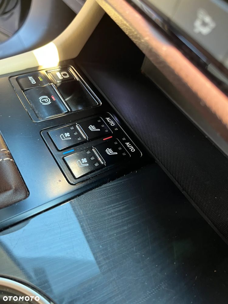 Lexus RX 450h Prestige - 31