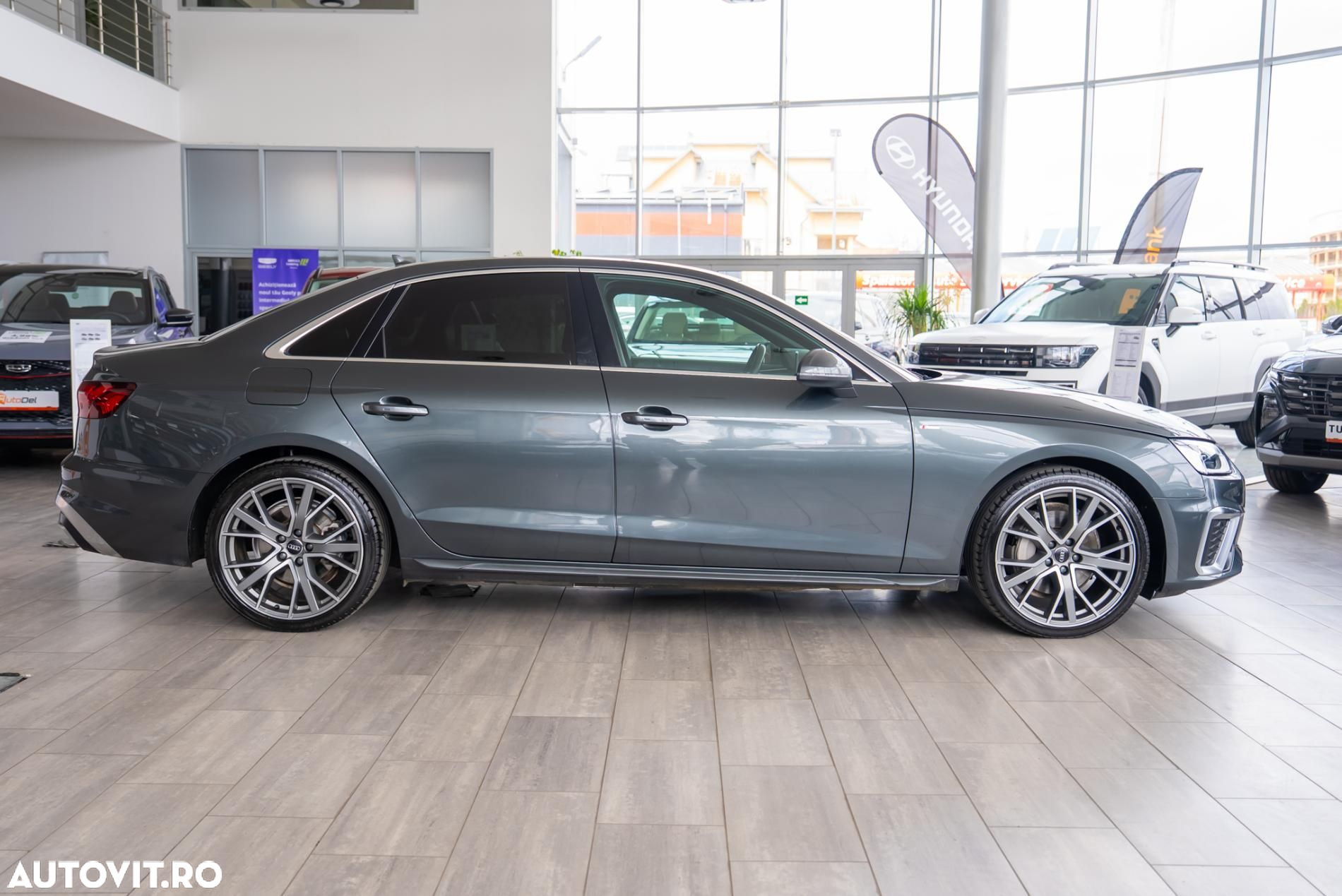 Audi A4 40 TDI quattro S tronic S Line - 11