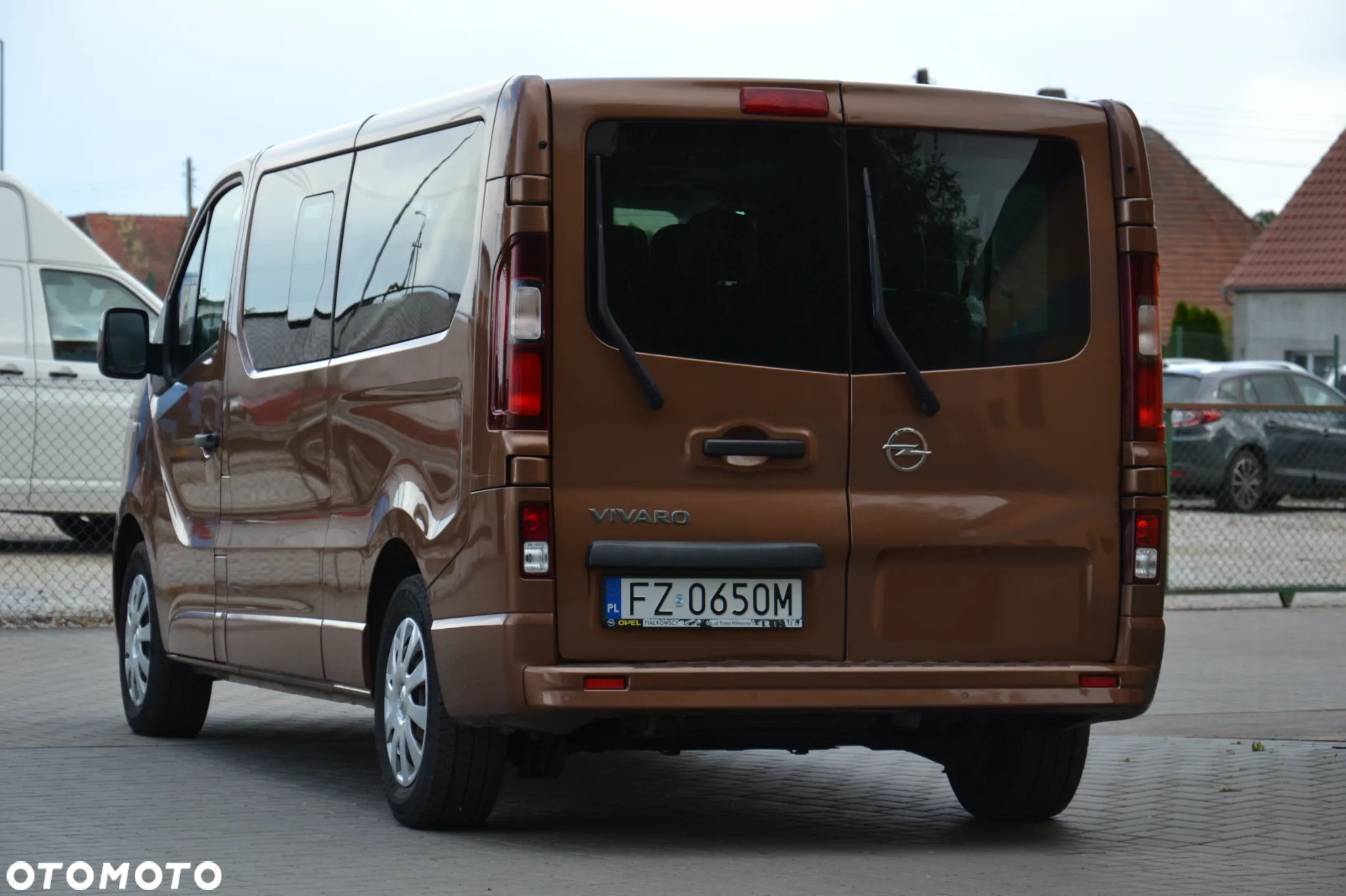 Opel Vivaro L2H1 2,9t Edition - 12