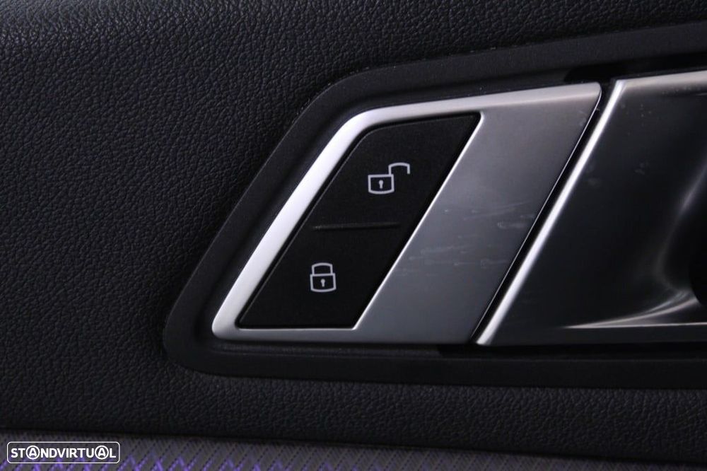 BMW 116 d Pack Desportivo M Auto - 21