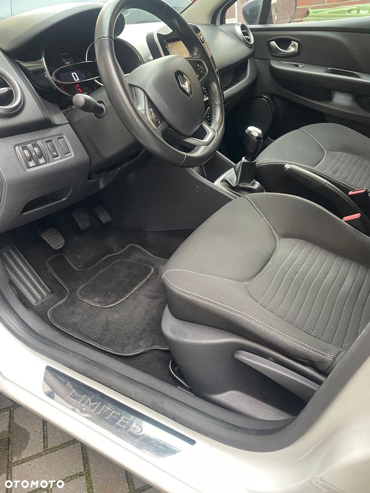 Renault Clio 1.2 16V Limited - 11