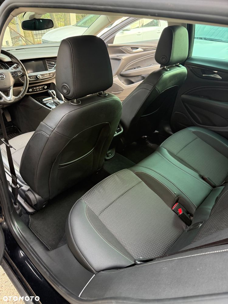 Opel Insignia - 17