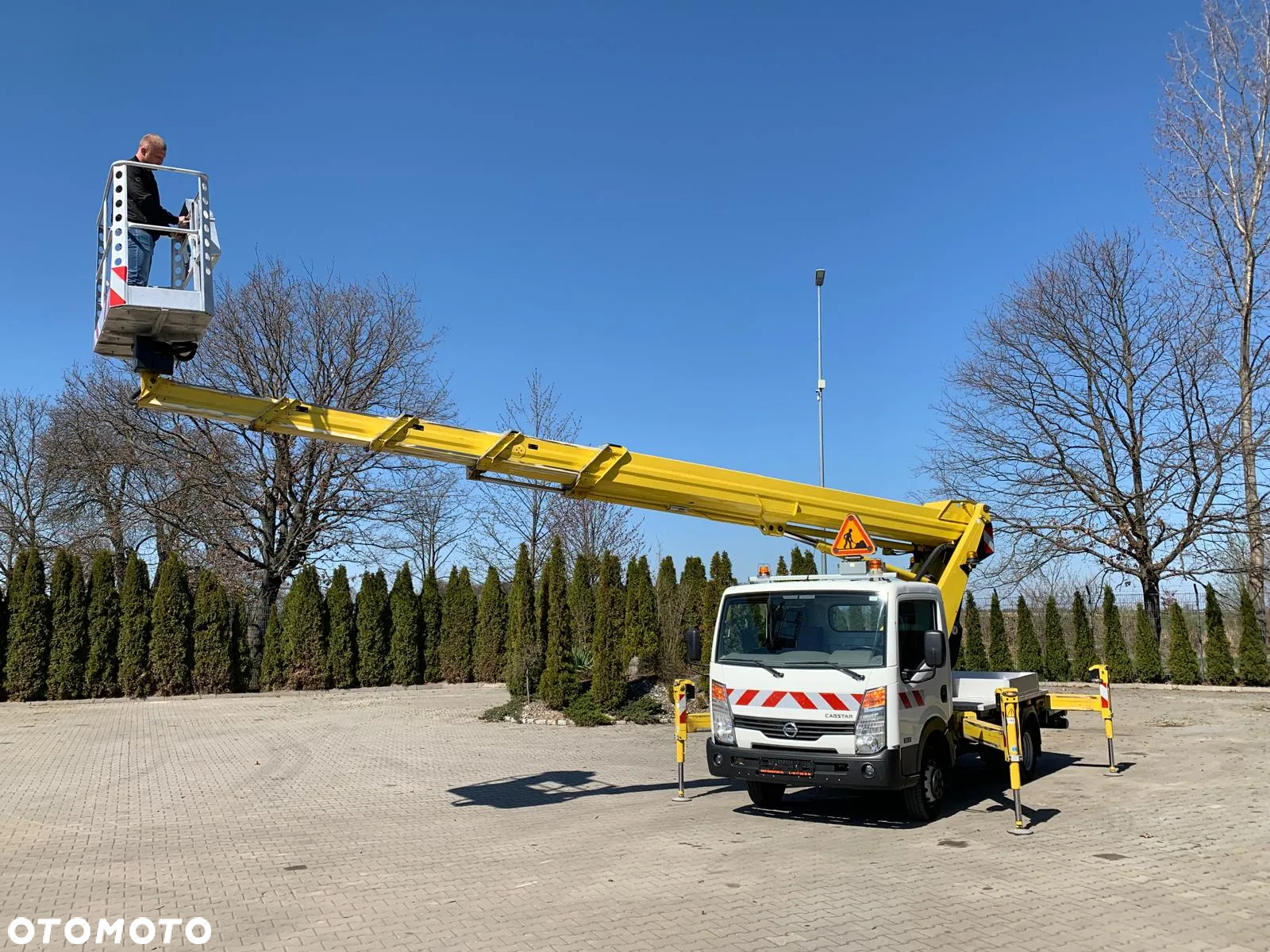 Nissan NISSAN CABSTAR 4x2 EURO6 PODNOŚNIK KOSZOWY - 21