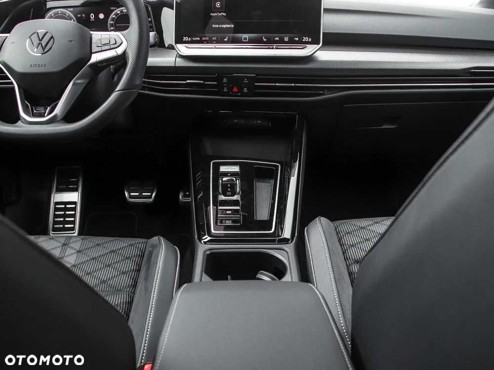 Volkswagen Golf - 17