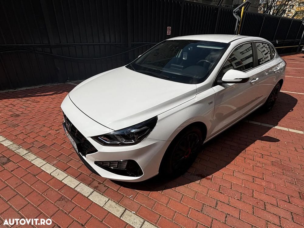 Hyundai i30 1.5 T-GDI 160CP MHEV 5DR 7DCT Highway - 1