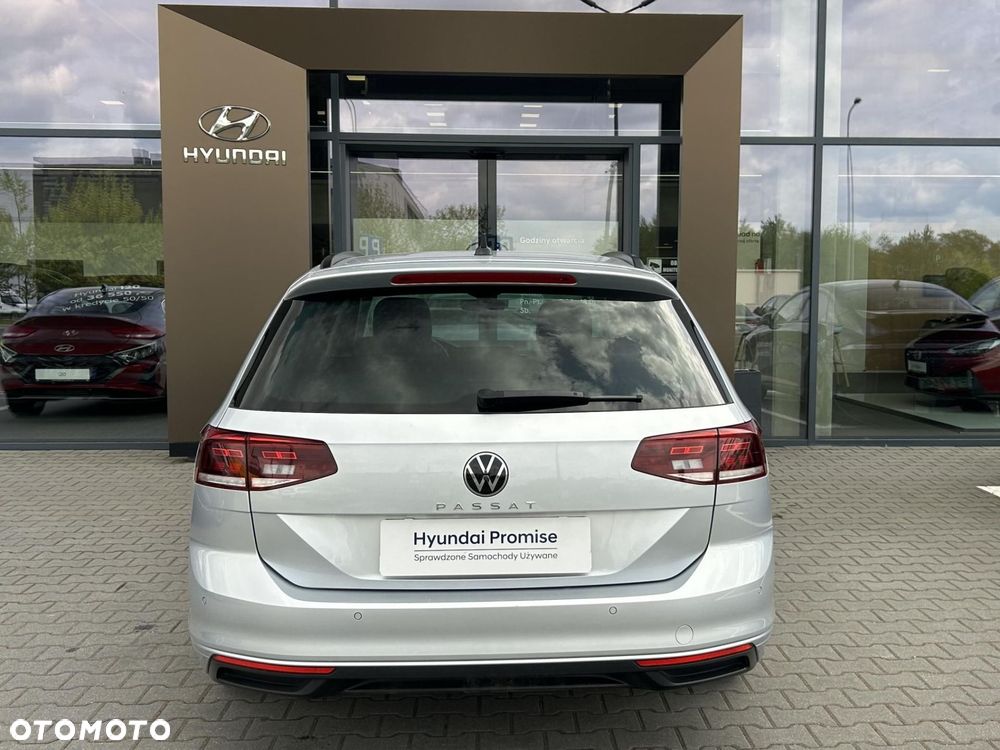 Volkswagen Passat - 8