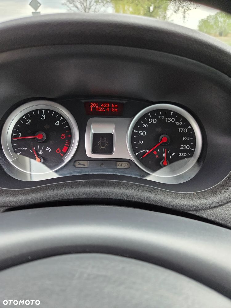 Renault Clio - 10