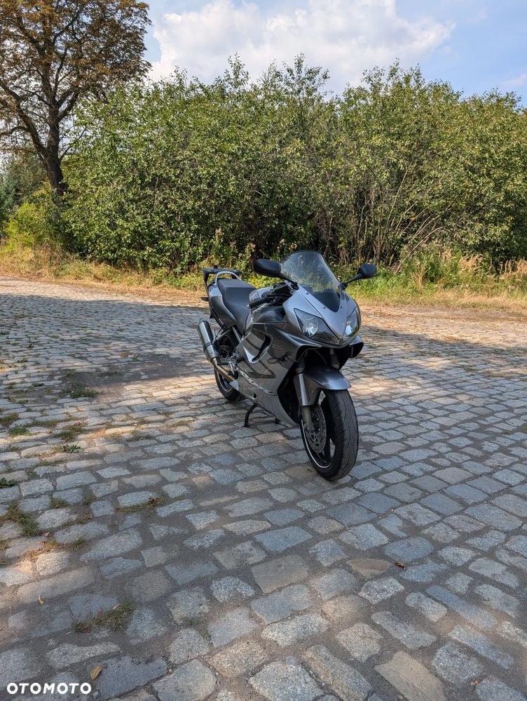 Honda CBR - 1
