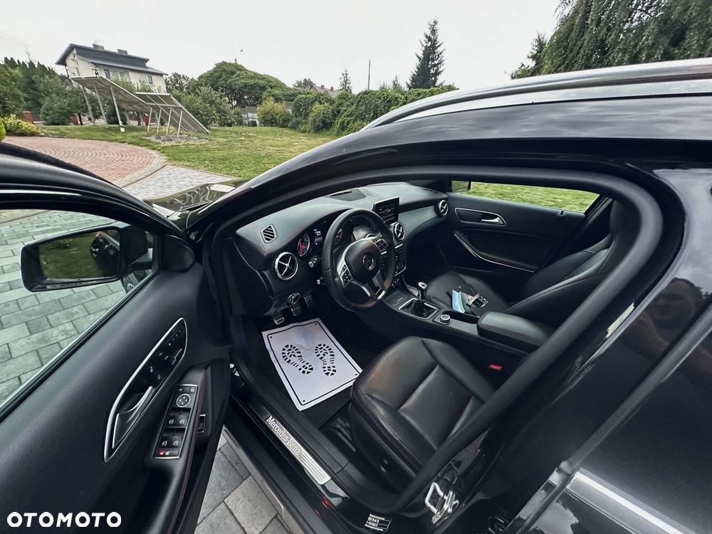 Mercedes-Benz GLA 200 AMG Line - 24