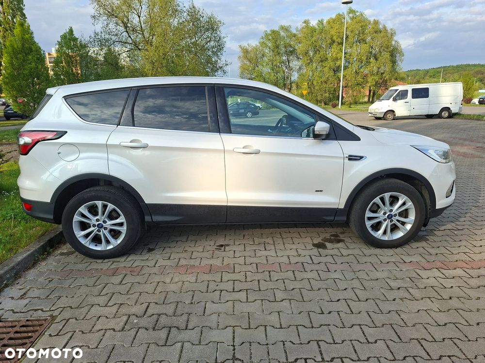 Ford Kuga 2.0 TDCi 4x4 Titanium - 9