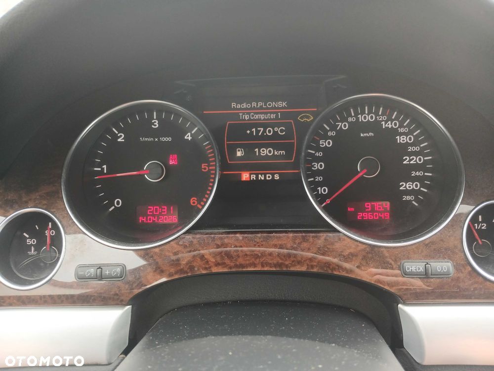 Audi A8 - 6
