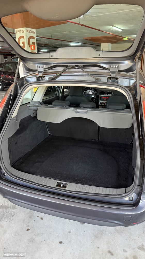 Ford Focus SW 1.6 TDCi Connec. - 24