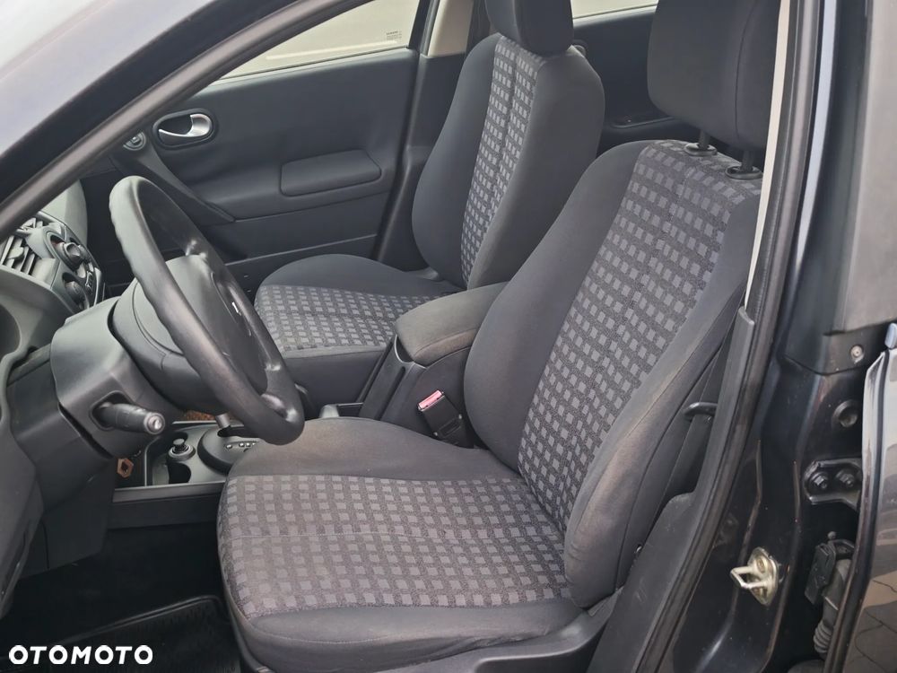 Renault Megane 1.6 Exception - 25