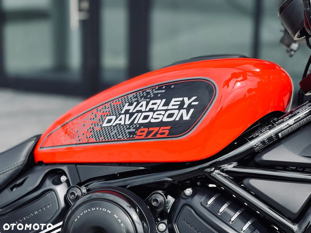 Harley-Davidson Sportster Nightster 975 - 7