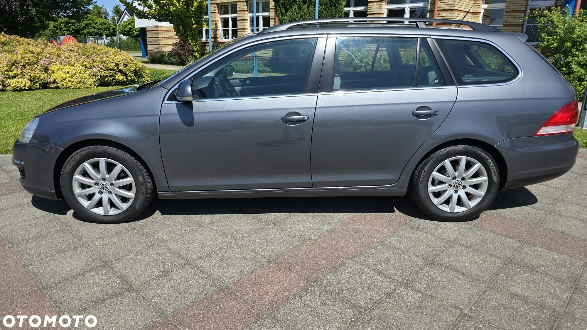 Volkswagen Golf - 5