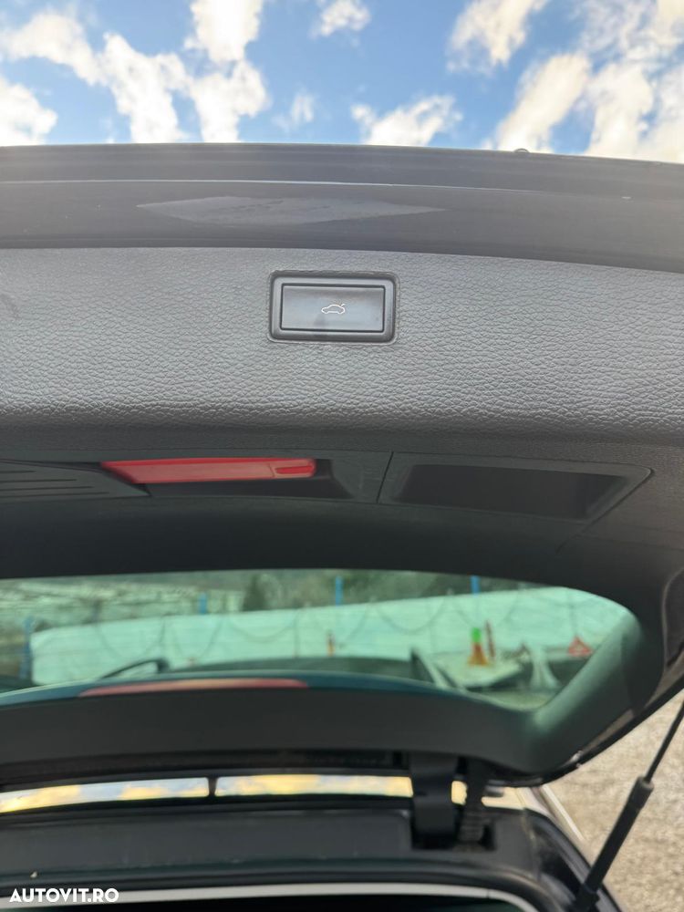 Volkswagen Passat Variant 2.0 Blue TDI DSG SCR Comfortline - 12