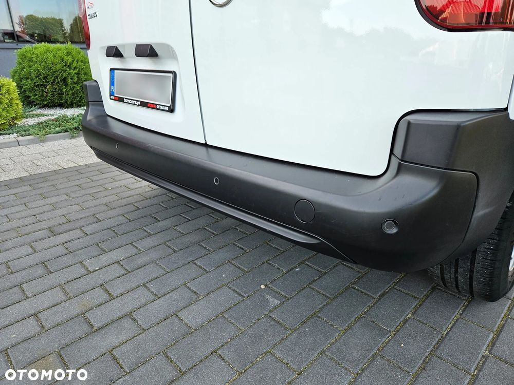 Opel Combo 1.2BENZ 110KM VAN - 15