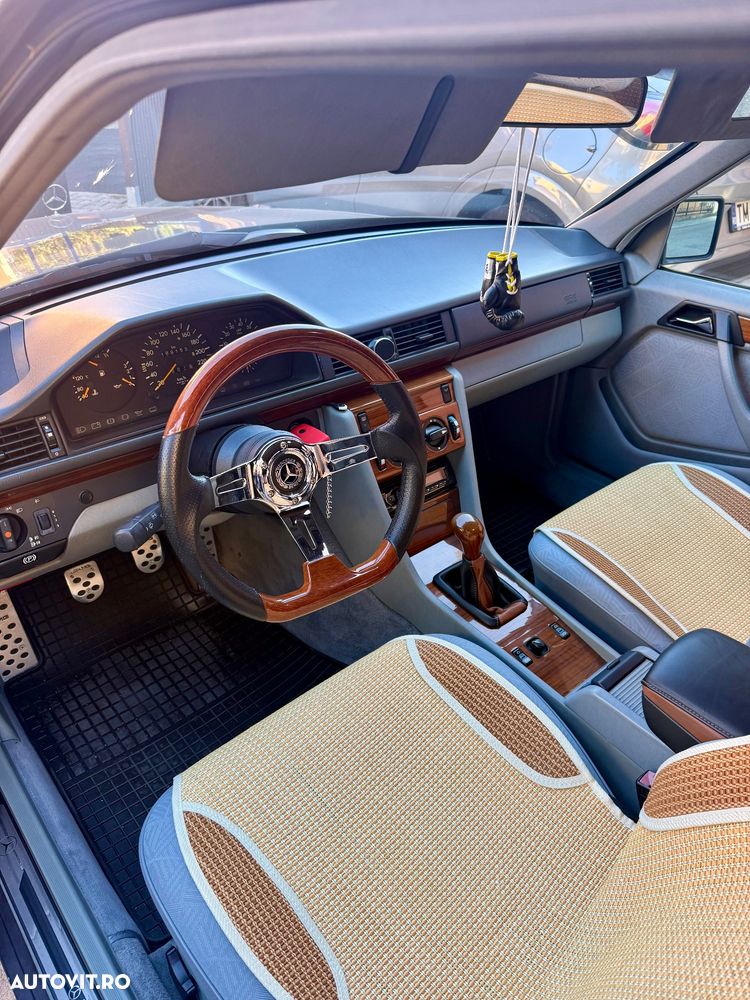 Mercedes-Benz W124 - 15