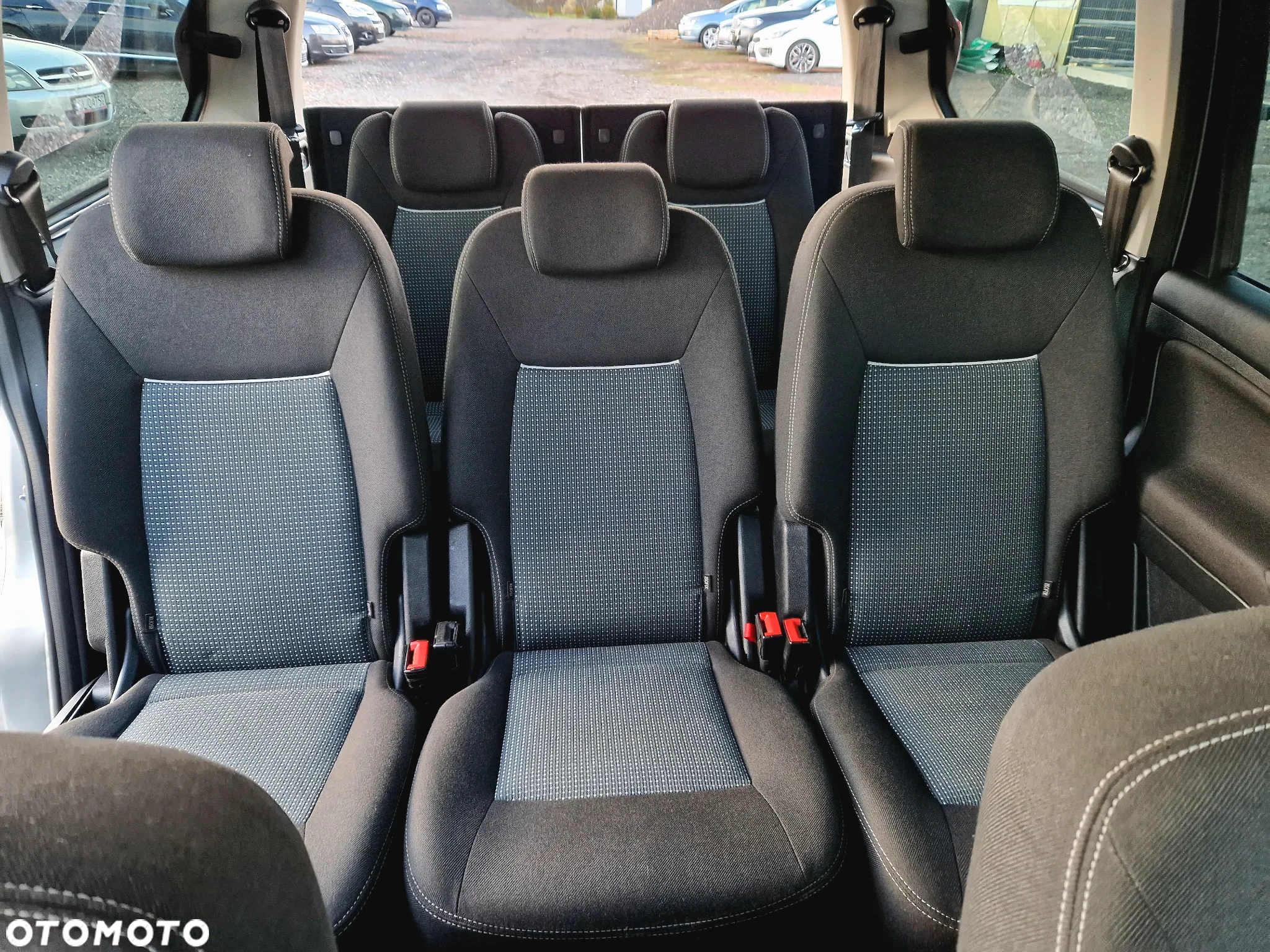 Ford Galaxy - 26
