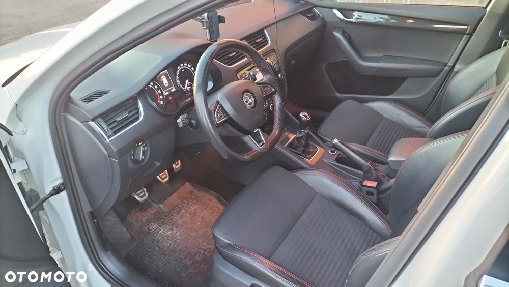 Skoda Octavia 2.0 TDI RS - 11