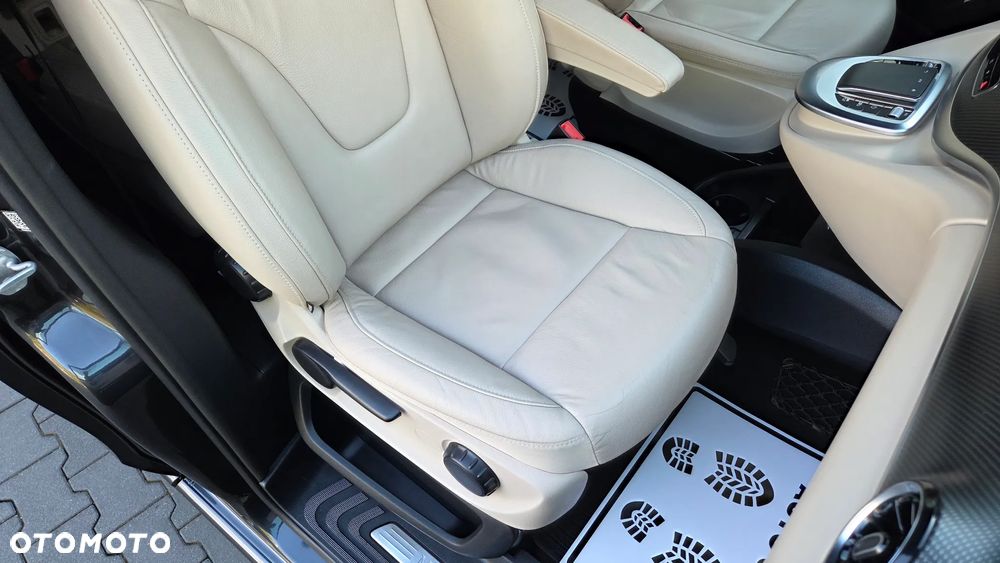 Mercedes-Benz Klasa V 300 d lang 4Matic 9G-TRONIC Avantgarde - 7