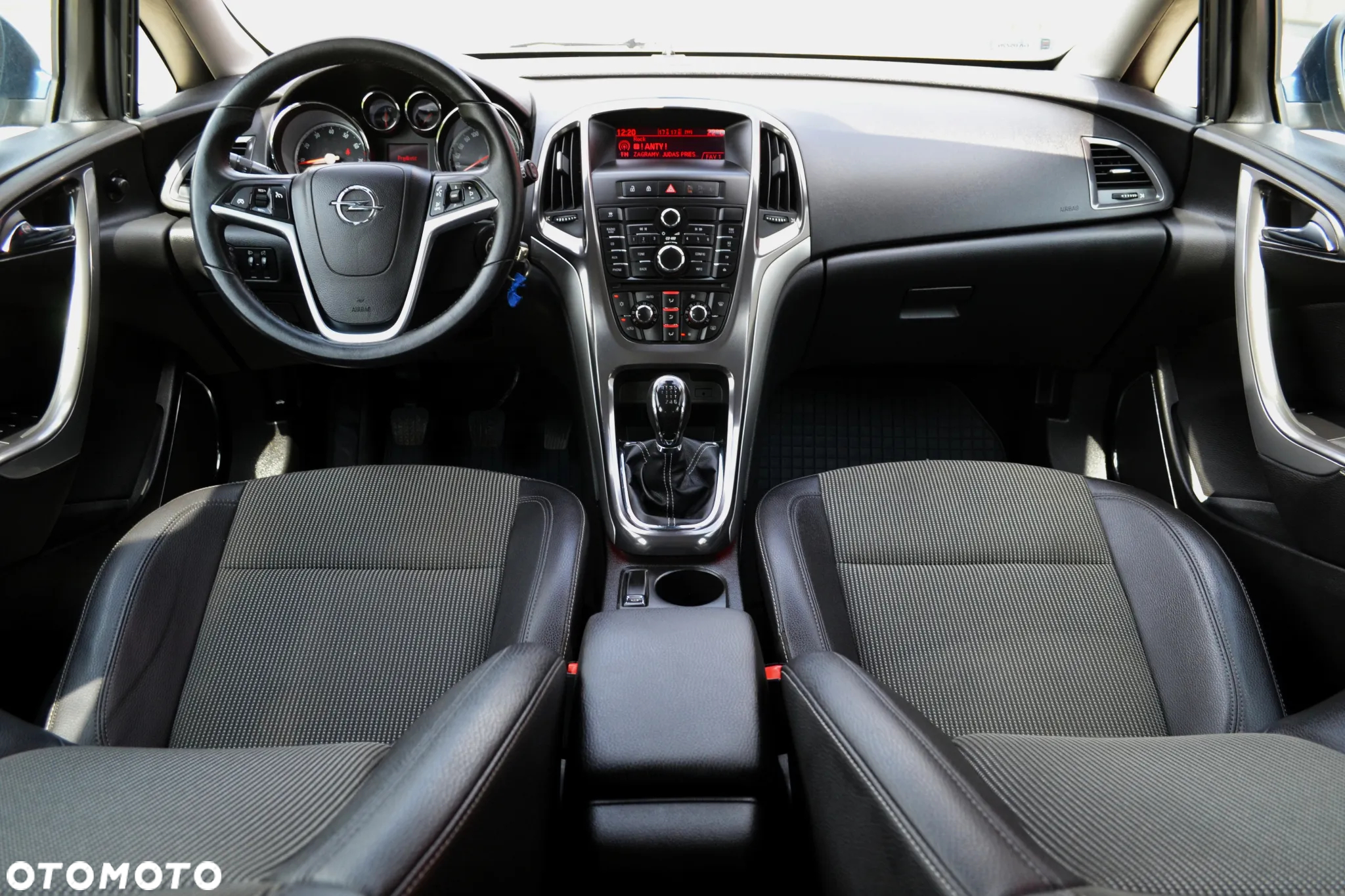 Opel Astra IV 1.4 T Sport - 8