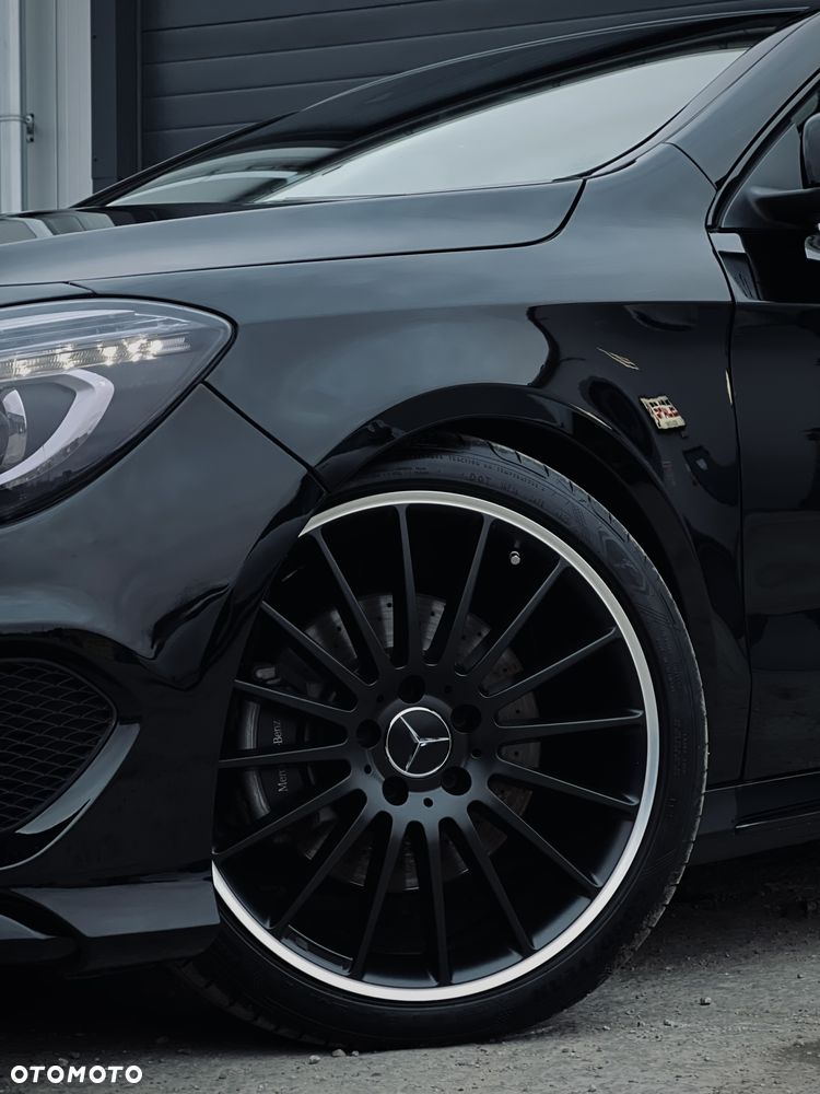 Mercedes-Benz CLA 250 4-Matic - 3