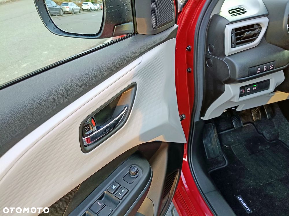 Suzuki Swift 1.2 Dualjet SHVS Premium Plus - 11