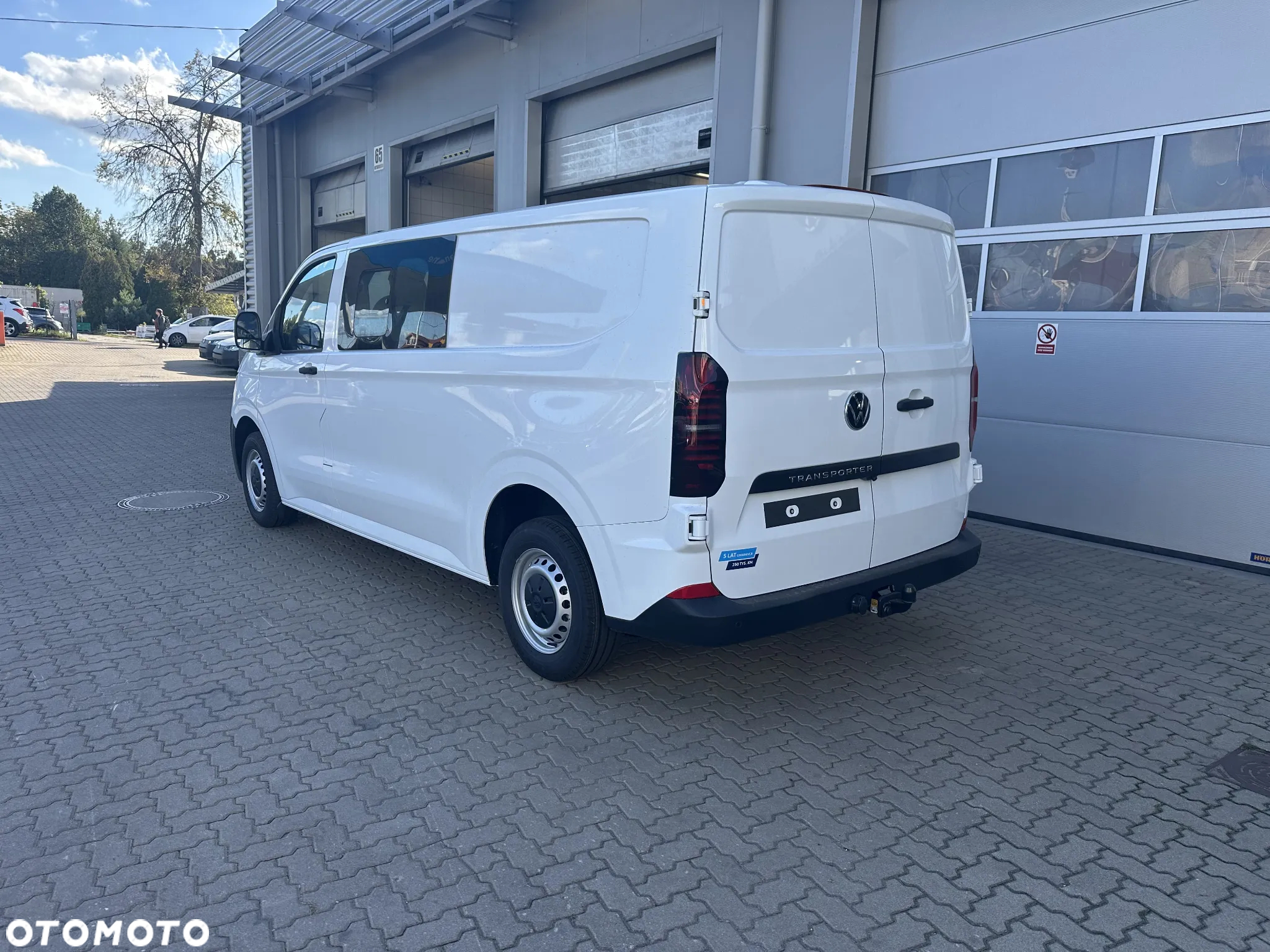 Volkswagen Transporter T7 Brygadowy - 3
