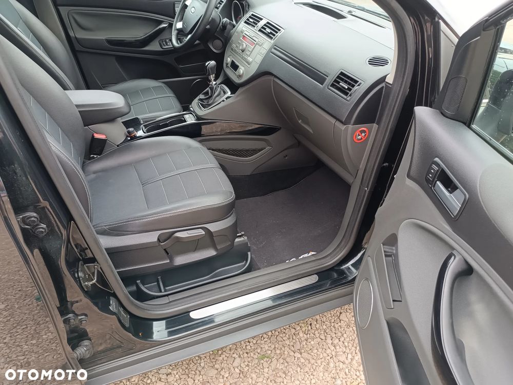 Ford Kuga 2.0 TDCi 4x4 Titanium - 30