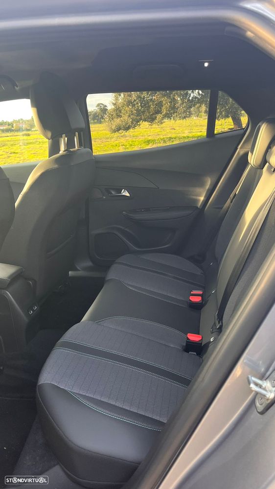 Peugeot e-2008 50 kWh Active Pack - 15