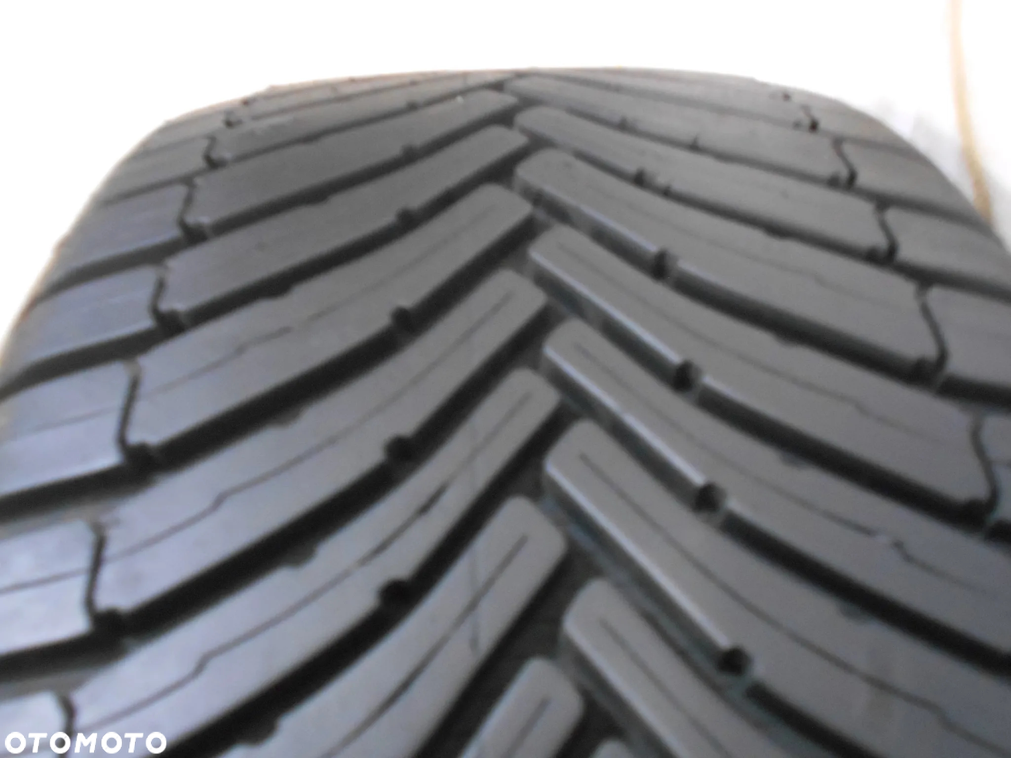 OPONA POJEDYNKA  205/50r17 BRIDGESTONE ALL SEASON 6 DOT 4423 7.6MM - 2