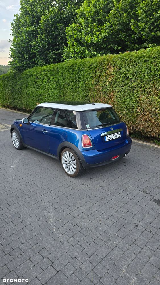 MINI Cooper Seven - 2