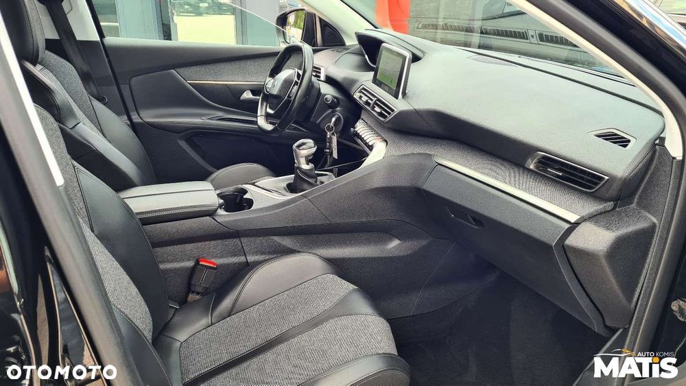 Peugeot 5008 - 32