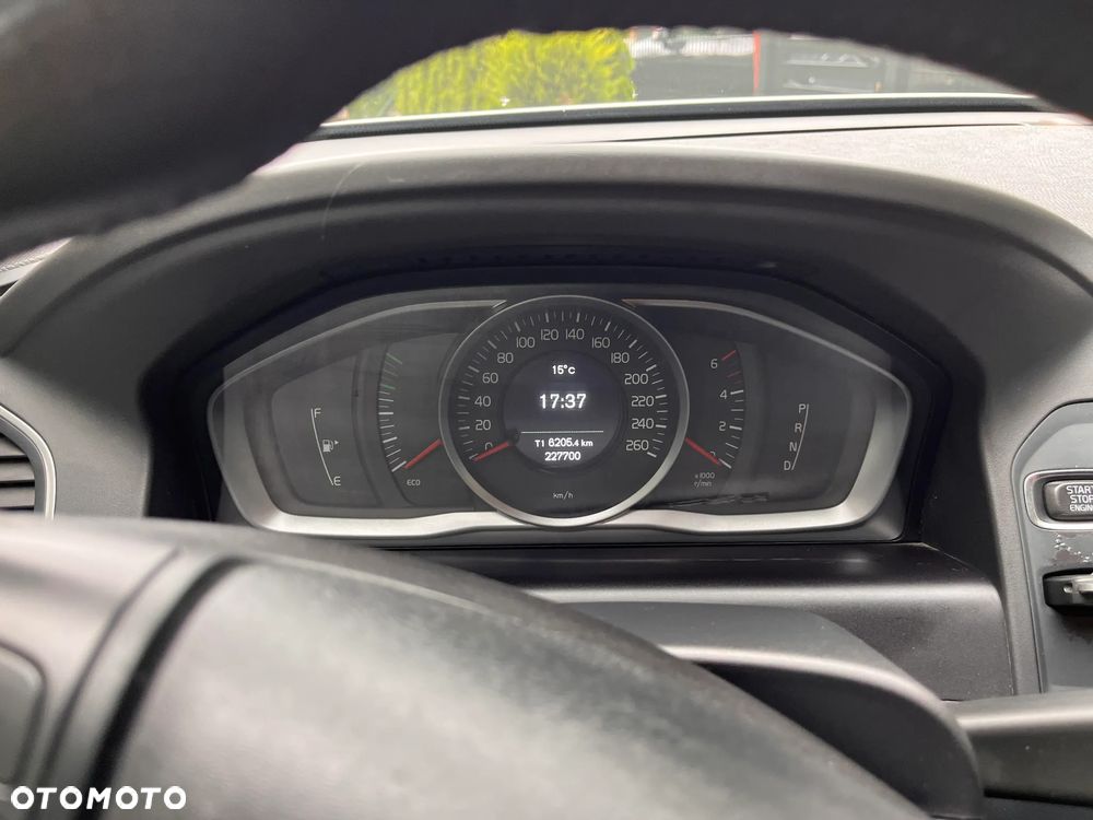 Volvo XC 60 D4 Drive-E Momentum - 9