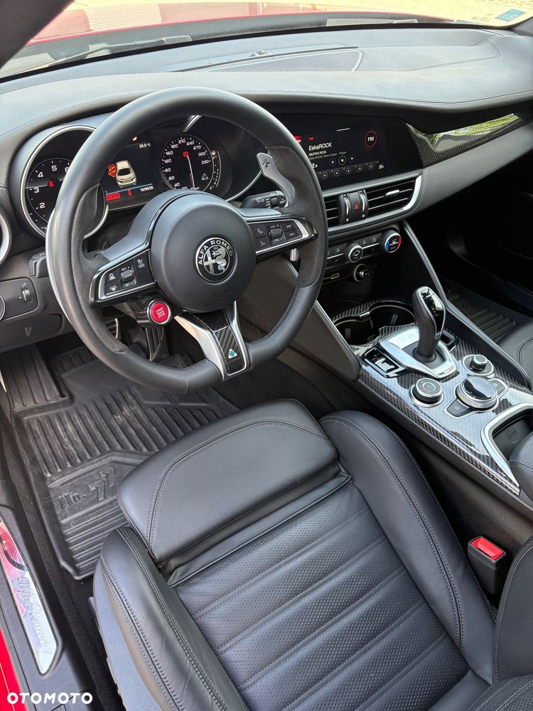 Alfa Romeo Giulia 2.9 Bi Turbo V6 Quadrifoglio - 9