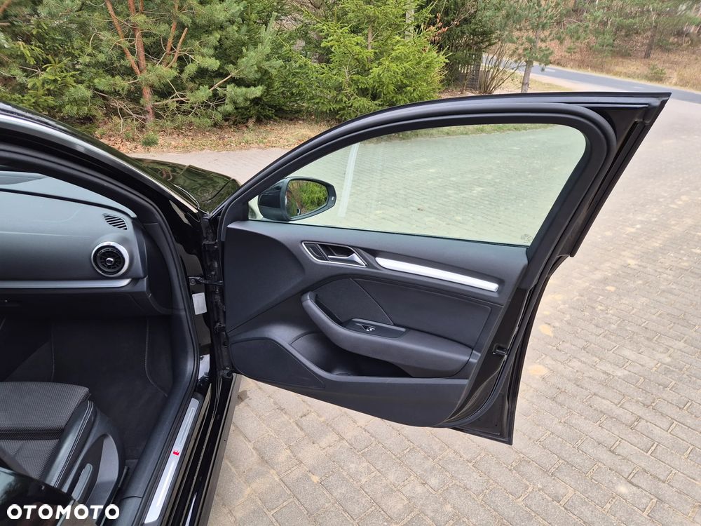 Audi A3 Sportback 35 TFSI S tronic S line - 16