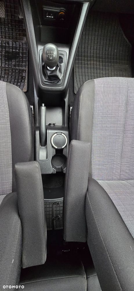 Kia Venga - 35
