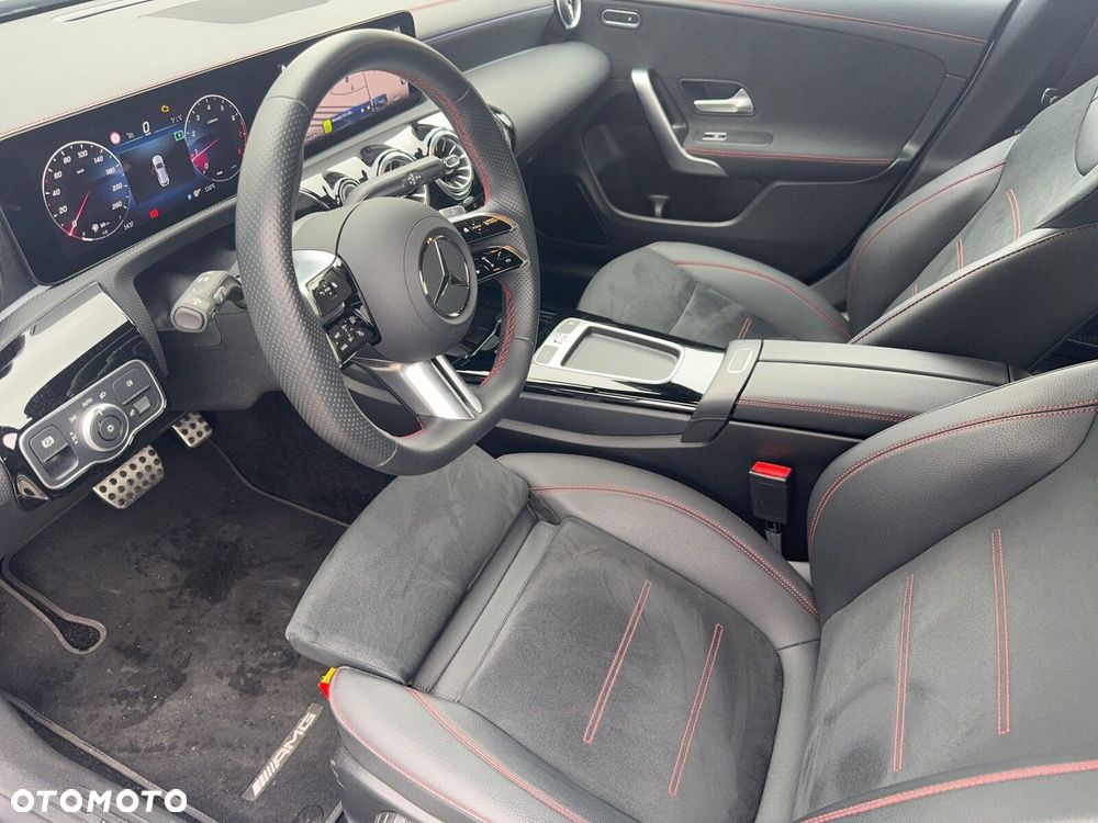 Mercedes-Benz CLA 200 mHEV AMG Line 7G-DCT - 11