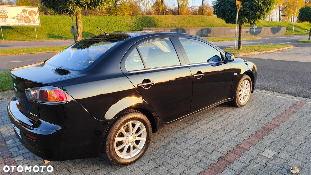 Mitsubishi Lancer 2015 photo 4