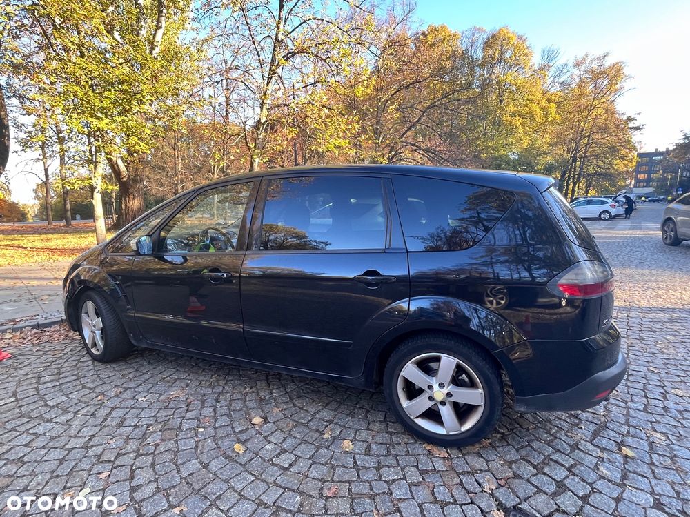 Ford S-Max - 9